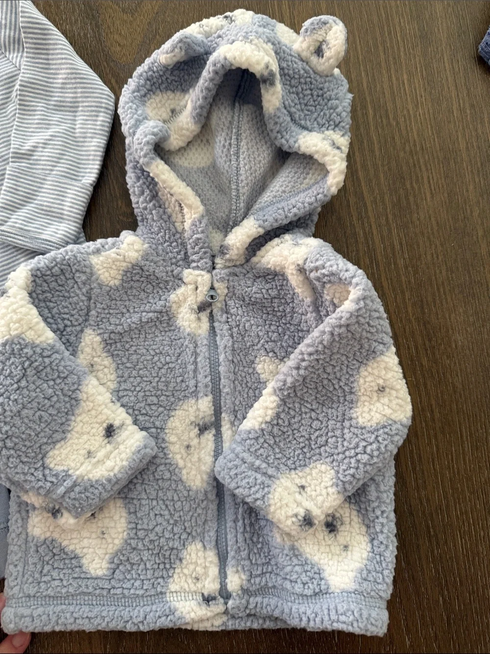EUC Just One You Carter’s Long Sleeved Onesie outfit set with Fleece Jacket 3M